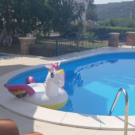Apartments Robi- Swimming Pool And Beautiful Garden Kampor Exterior foto