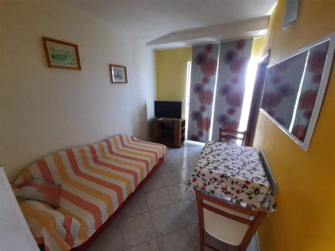 Apartments Robi- Swimming Pool And Beautiful Garden Kampor Exterior foto