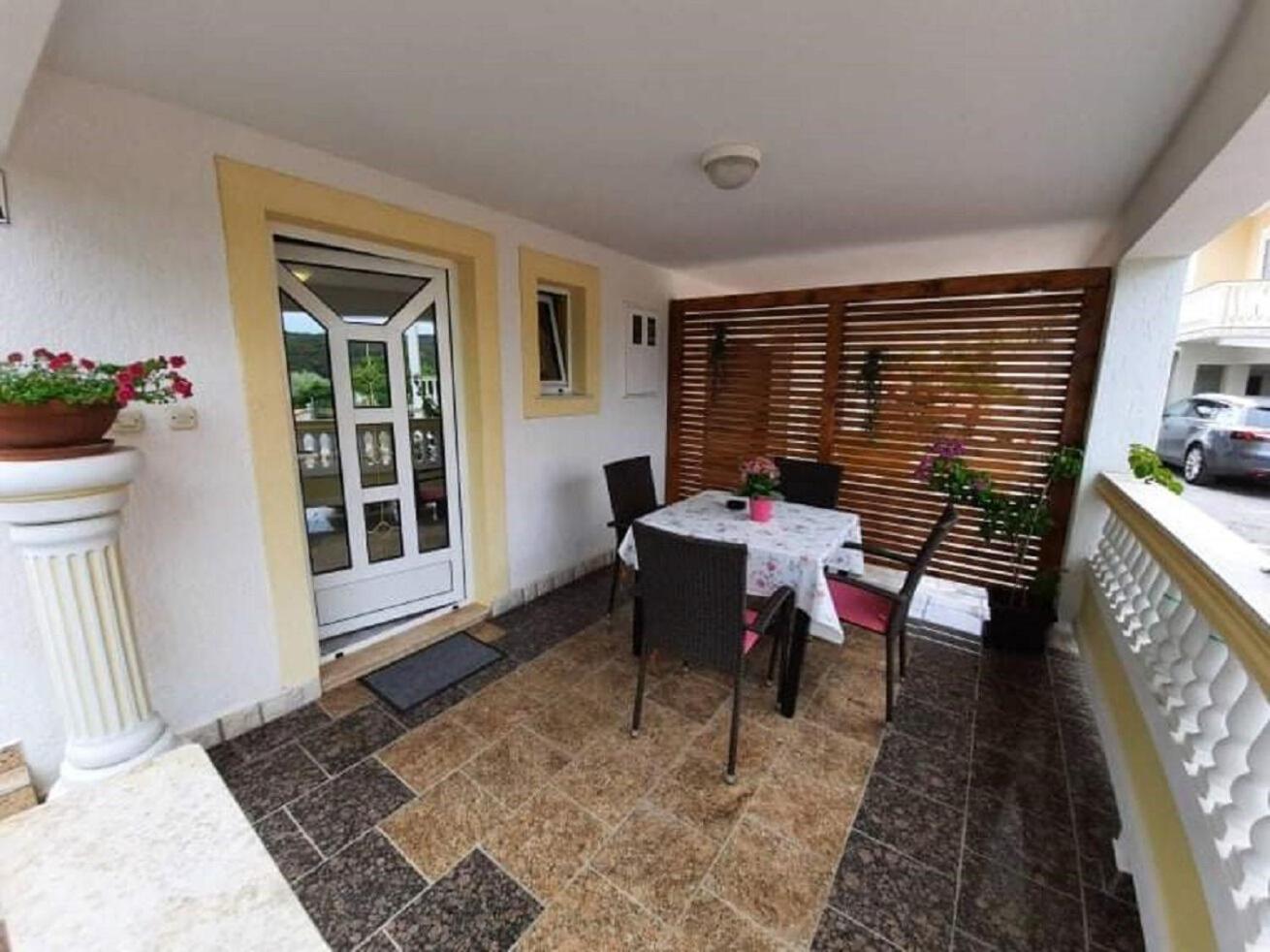 Apartments Robi- Swimming Pool And Beautiful Garden Kampor Exterior foto