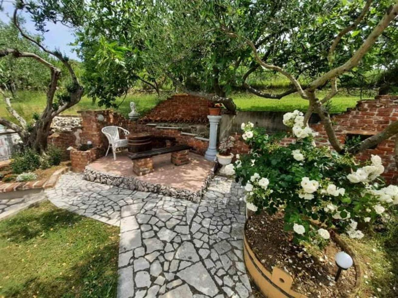 Apartments Robi- Swimming Pool And Beautiful Garden Kampor Exterior foto