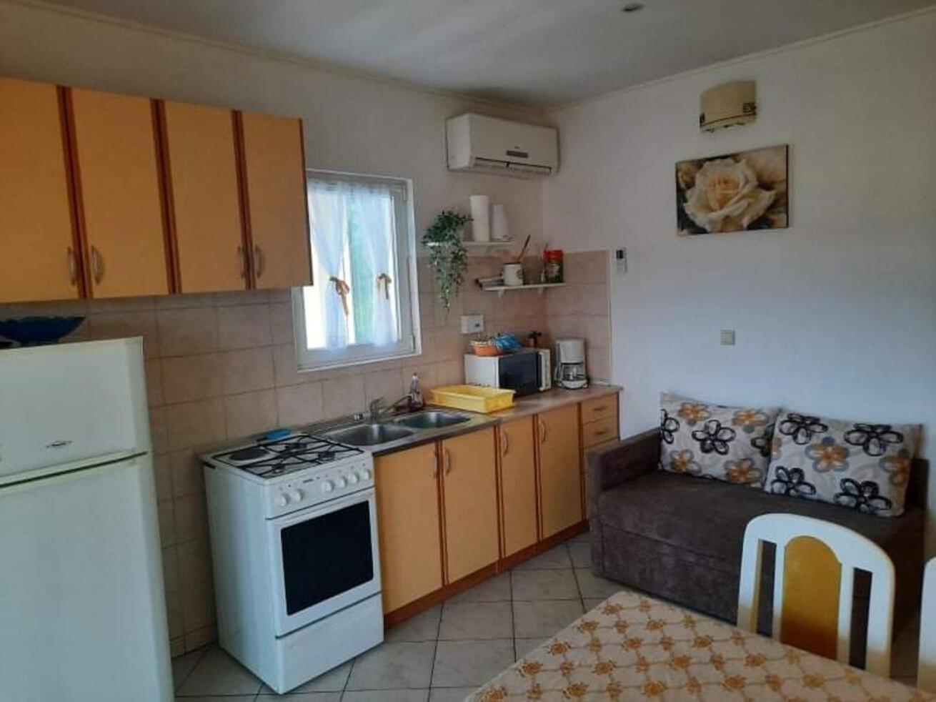 Apartments Robi- Swimming Pool And Beautiful Garden Kampor Exterior foto