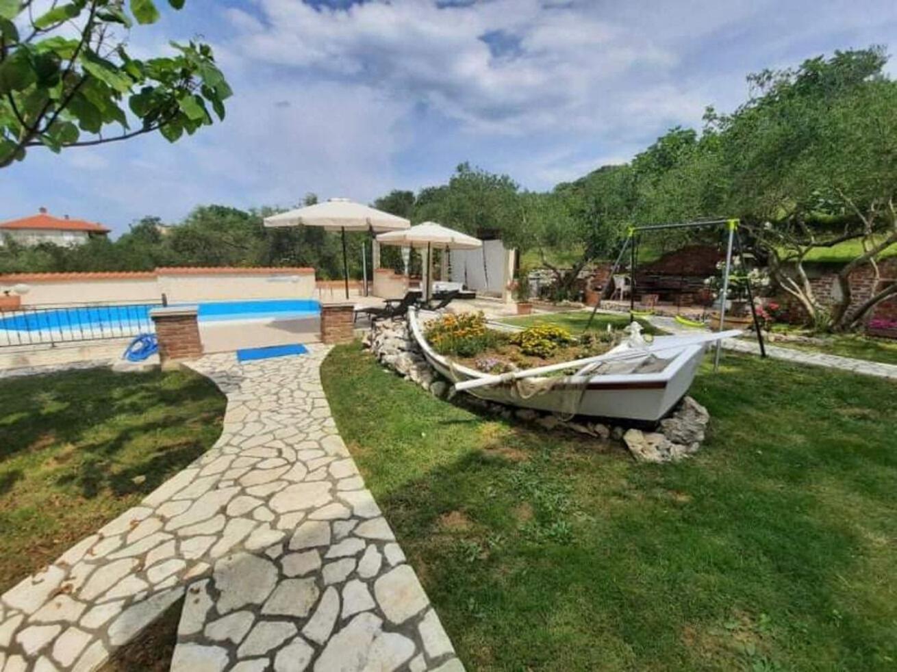 Apartments Robi- Swimming Pool And Beautiful Garden Kampor Exterior foto